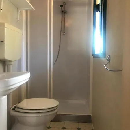 Toskana-viareggio-chalet-zona-rosa-1-mit-klimaanlage-und-wlan *